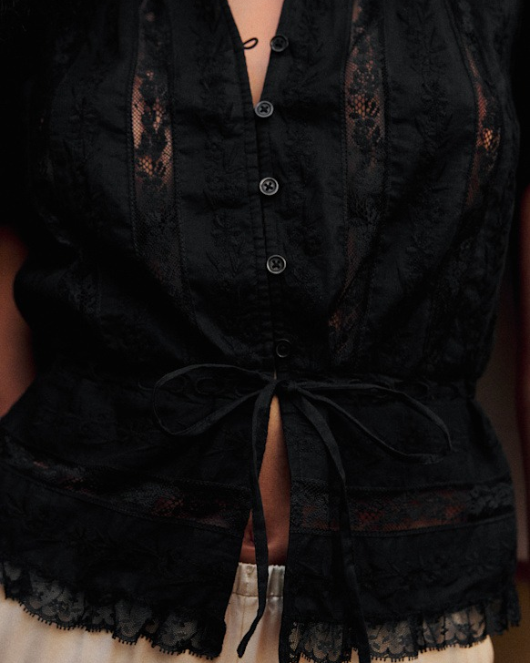 Short-Sleeved Lace Shirt
